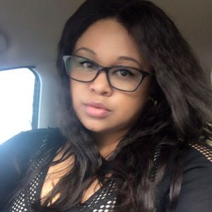 Meet your Posher, Angie